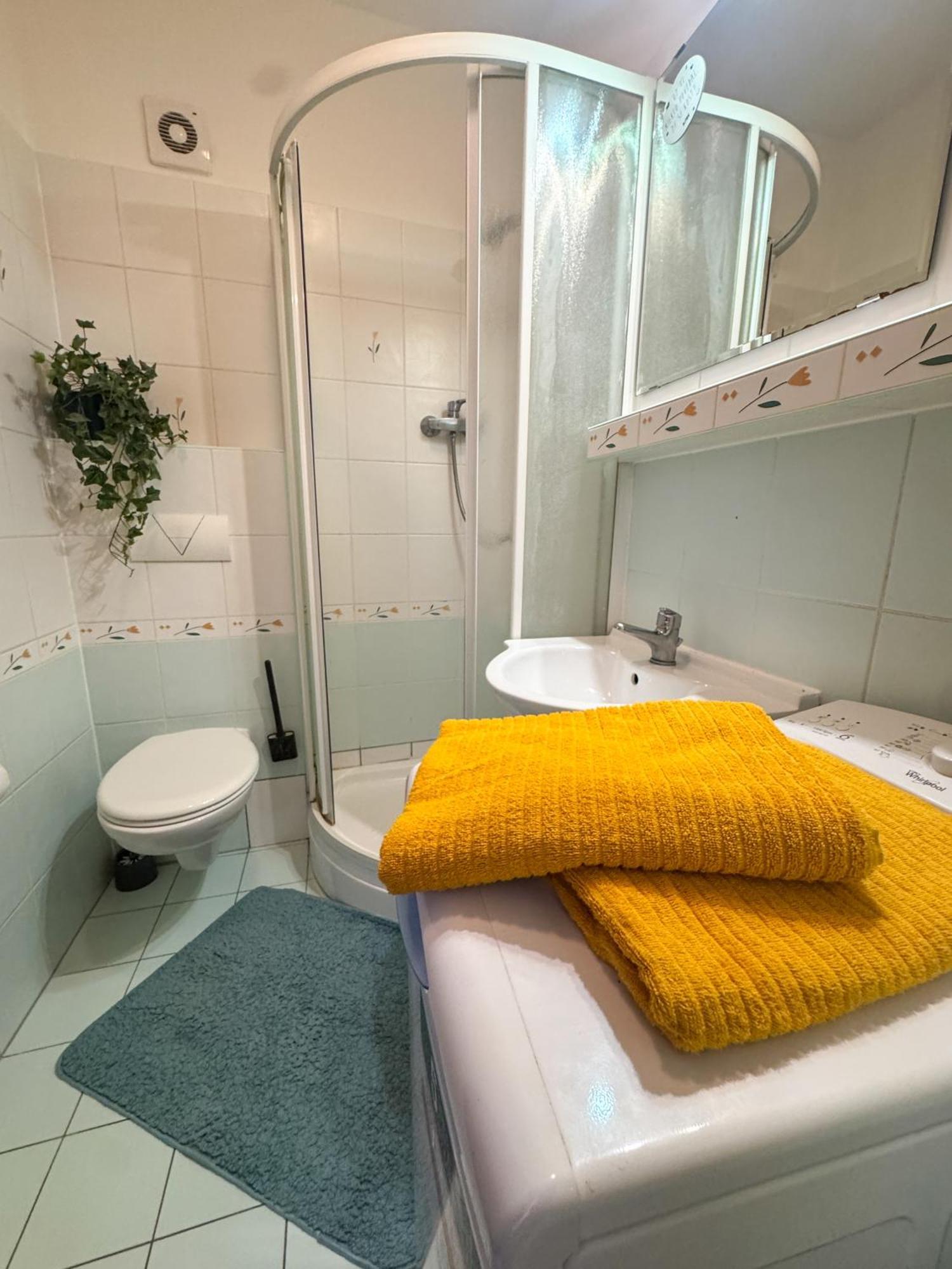 Old Town Cozy Studio In City Center Bratislava Buitenkant foto